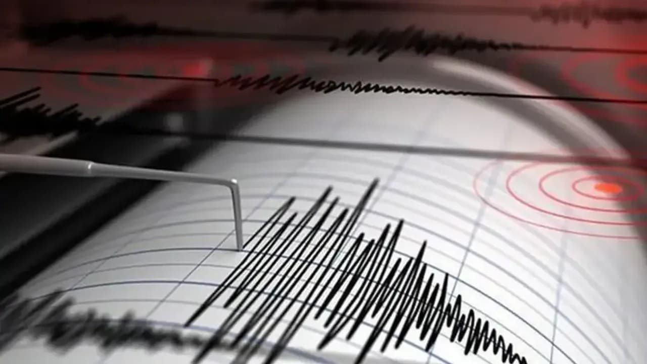 Akdeniz'de Korkutan Deprem! AFAD Son Dakika Verilerini Paylaştı (4.8 Büyüklüğünde)
