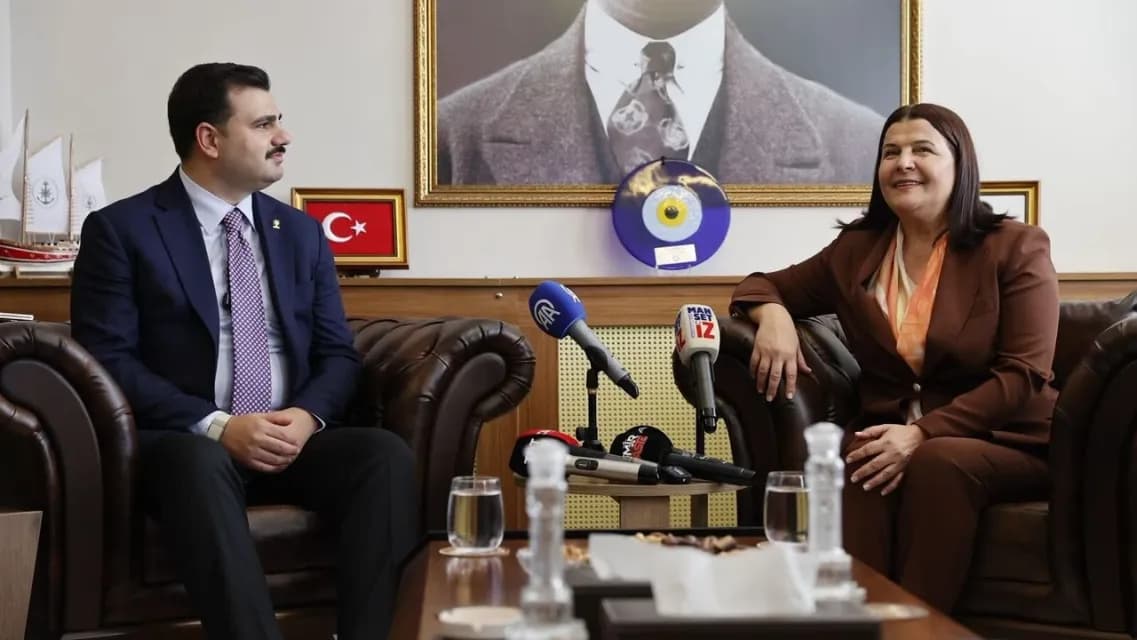 AK Partili İnan’dan Özgür Özel’e Tepki ve İzmir Belediye Başkanlarına Çağrı: "Cesur ve Yürekli Olun!"
