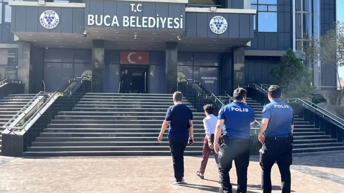 Buca Belediyesi'nde Haciz Şoku: İcra Memurları Kapıya Dayandı