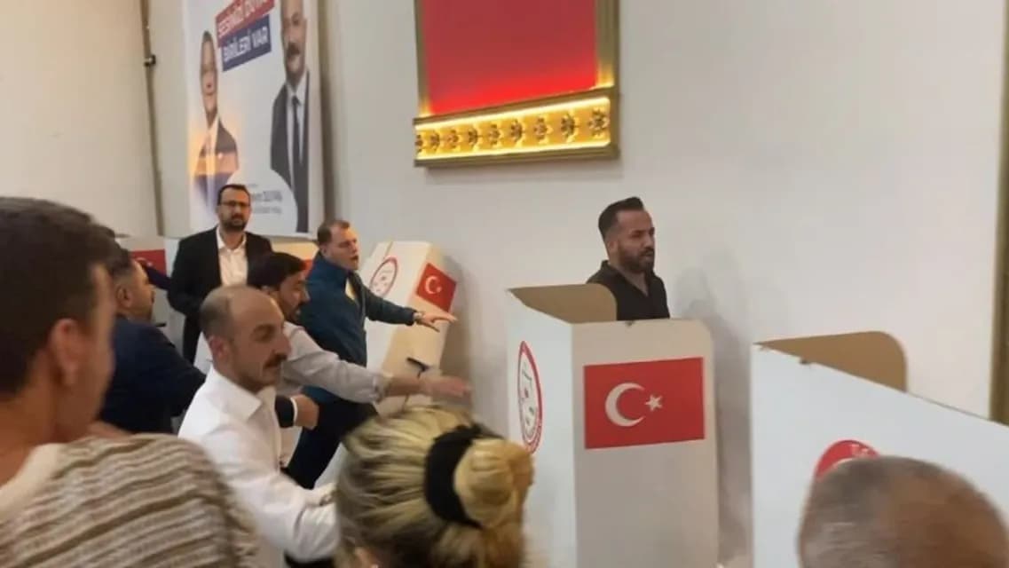 Buca’da YENİ Parti Ön Seçiminde Kavga Çıktı