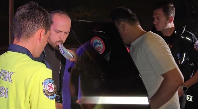 Kaza yapan alkollü sürücünün oyununu polis bozdu! İkisi de gözaltına alındı
