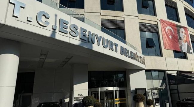 Görevden uzaklaştırılan Ahmet Özer'in Esenyurt Belediyesinde işe aldığı 7 yakınının iş akitleri feshedildi